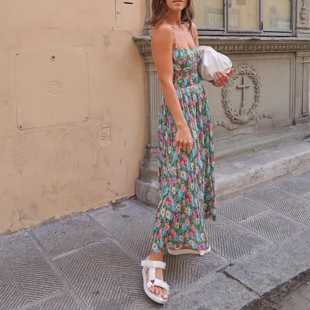 Zara Pleated Floral Midi Dress!
